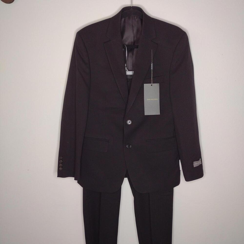 NWT Van Heusen Men's Black/Talon Suit Size 36 SHORT 29W